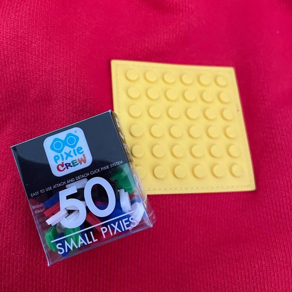 Levi’s X Lego Limited Edition Red Crewneck Sweatshirt Men’s XL - Picture 6 of 10